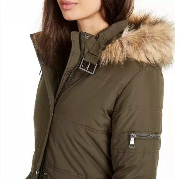 NWT Faux-Fur Trim Hooded Puffer Coat small - Picture 4 of 4